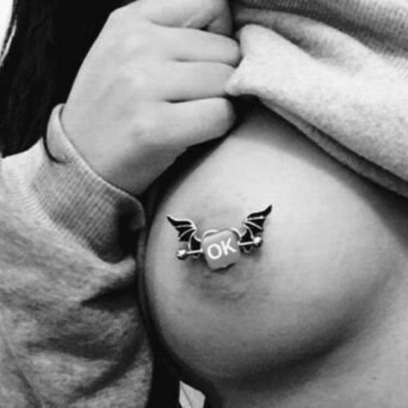 Nipple Piercing ~ Per Pair ~ Spread Wings - Picture 3 of 6